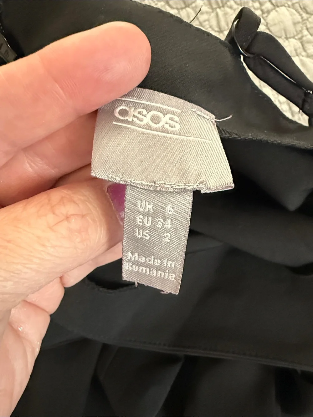 ASOS Black‎ Sleeveless V-Neck Crop Jumpsuit with Waist Tie Size 2